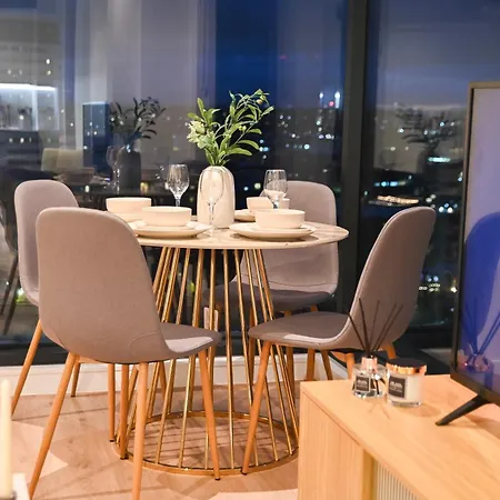 Modern Apartment In Central Manchester-2