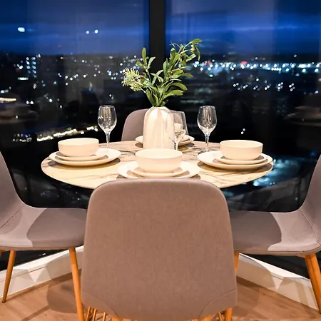 Modern Apartment In Central Manchester-3